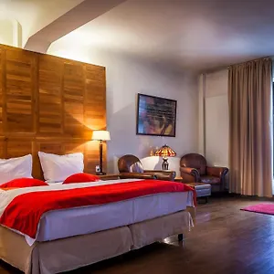 *** Hotel Rembrandt Old Town Rumanía